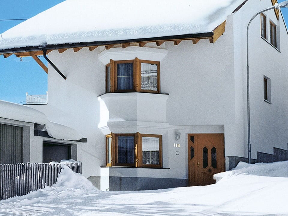 Building, Snow, Window, Property, Sky, House, Freezing, Residential Area, Wall