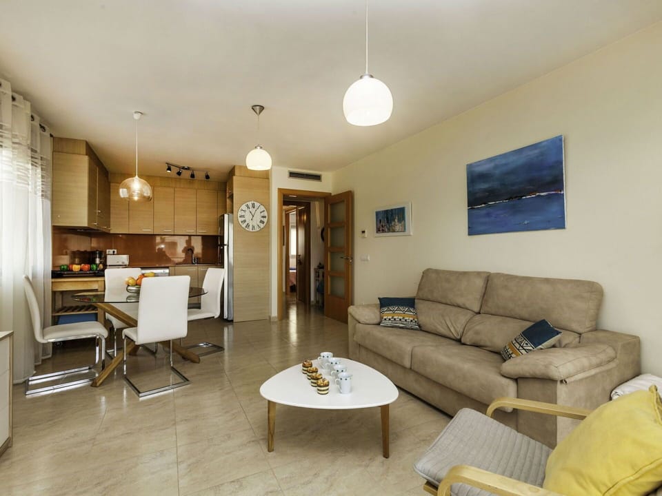 Table, Furniture, Property, Couch, Picture Frame, Building, Lighting, Interior Design, Living Room, Studio Couch