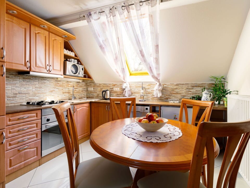 Table, Furniture, Property, Cabinetry, Chair, Plant, Wood, Interior Design, Countertop, Floor