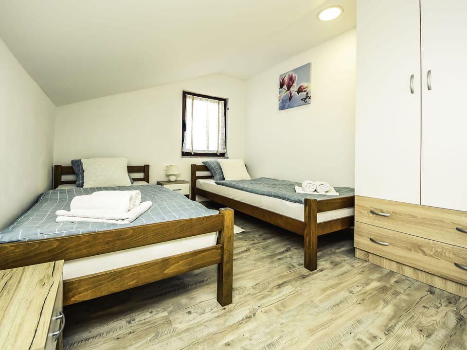 Building, Furniture, Property, Table, Comfort, Window, Bed Frame, Wood, Interior Design, House