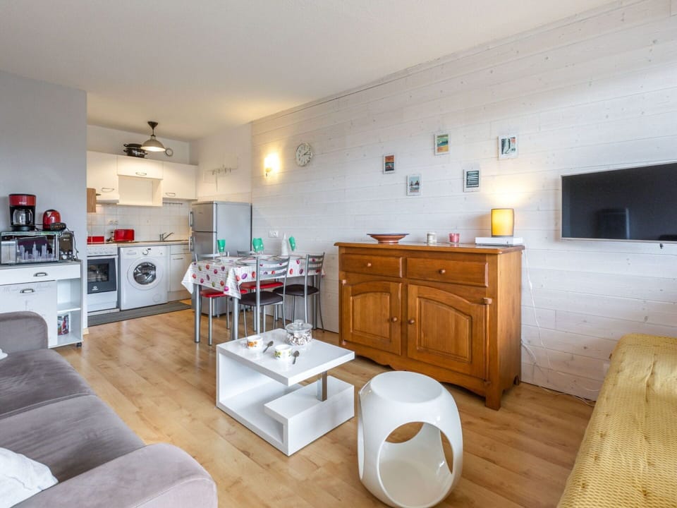 Furniture, Cabinetry, Property, Countertop, Table, Wood, Drawer, Kitchen, Comfort, Interior Design