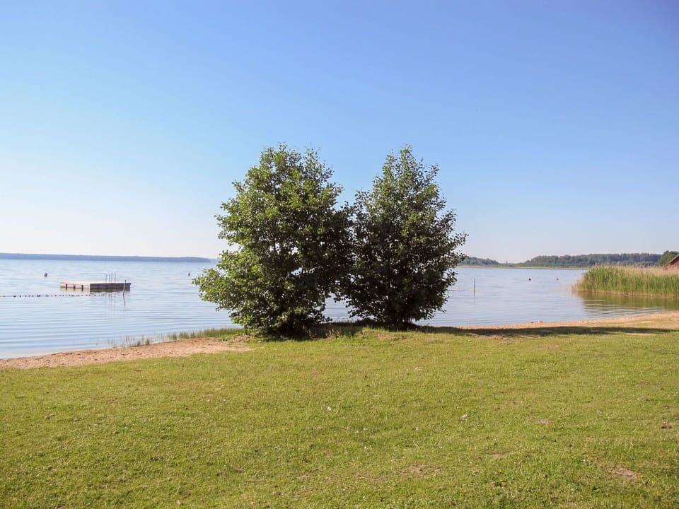 Water, Sky, Plant, Natural Landscape, Tree, Land Lot, Lake, Coastal And Oceanic Landforms, Grass, Bank
