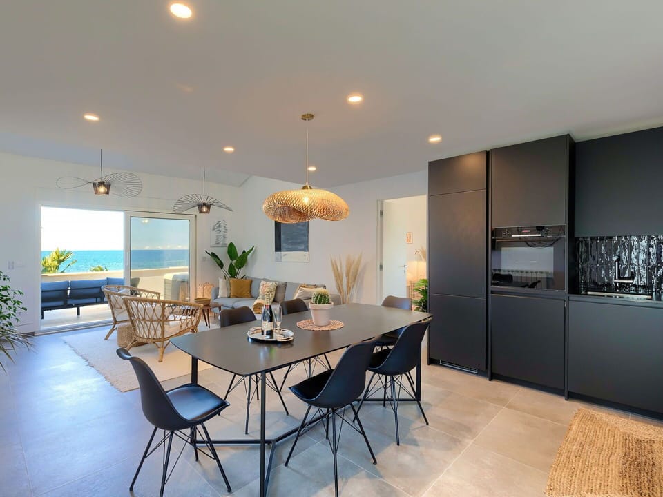 Furniture, Property, Table, Houseplant, Chair, Wood, Plant, Interior Design, Kitchen & Dining Room Table, Flooring