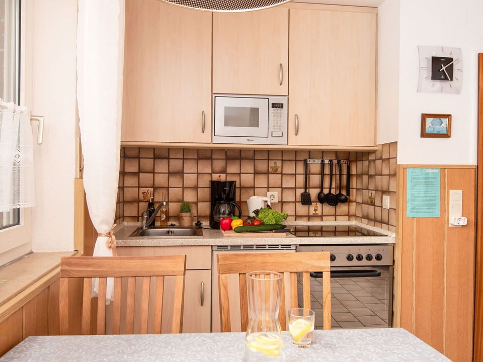 Cabinetry, Countertop, Kitchen Sink, Kitchen Stove, Kitchen Appliance, Home Appliance, Kitchen, Wood, Gas Stove, Sink