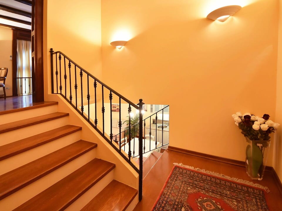 Furniture, Property, Building, Table, Comfort, Wood, Interior Design, Lighting, Lamp, Floor