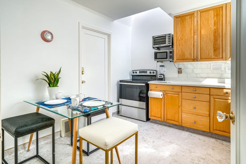 San Francisco Vacation Rental | 3BR | 1BA | 1,400 Sq Ft | Stairs Required