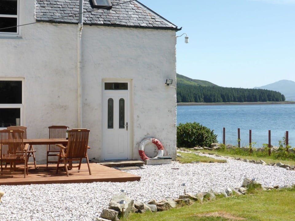 Water, Sky, Property, Building, Window, Chair, Plant, Wall, Cottage, House
