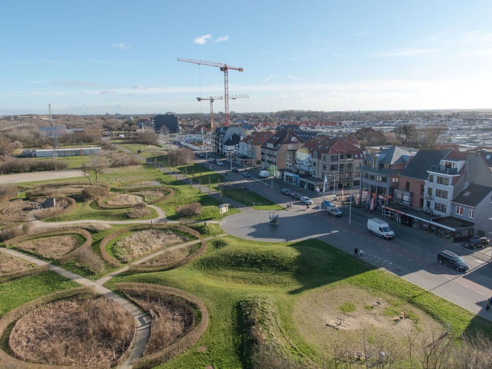 Sky, Plant, Cloud, Land Lot, Urban Design, Grass, Tree, Landscape, Residential Area, City