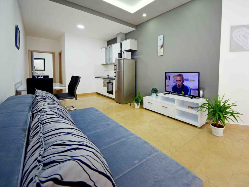 Building, Plant, Comfort, Houseplant, Azure, Picture Frame, Door, Interior Design, House, Wood