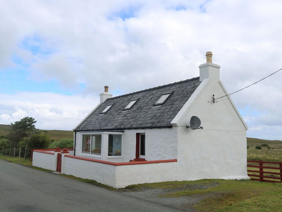 Cloud, Sky, Building, Window, Plant, House, Tree, Cottage, Roof, Grass