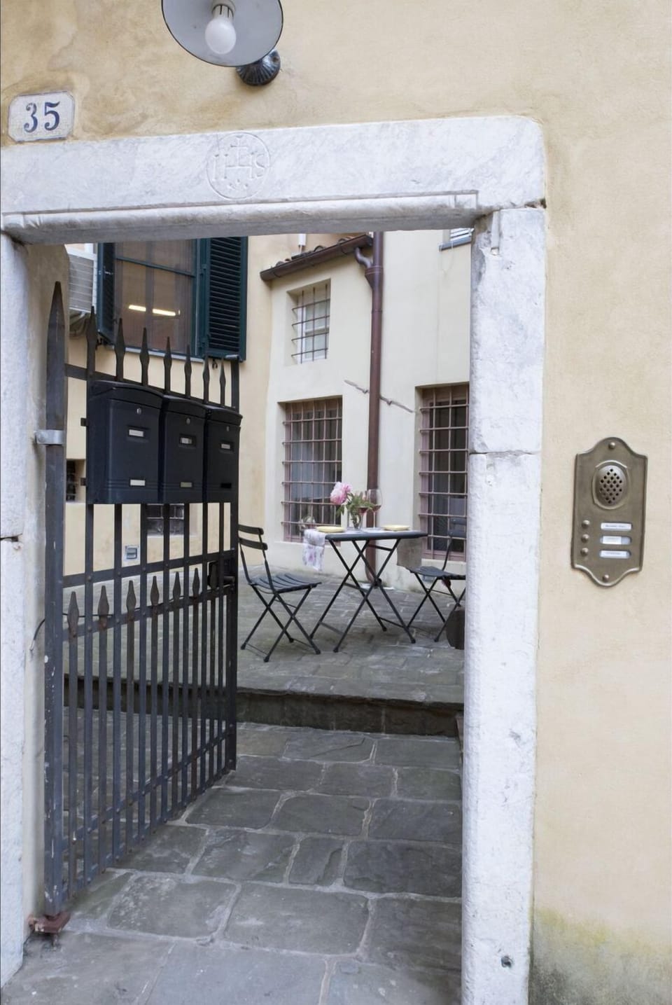 Entrance / Reception