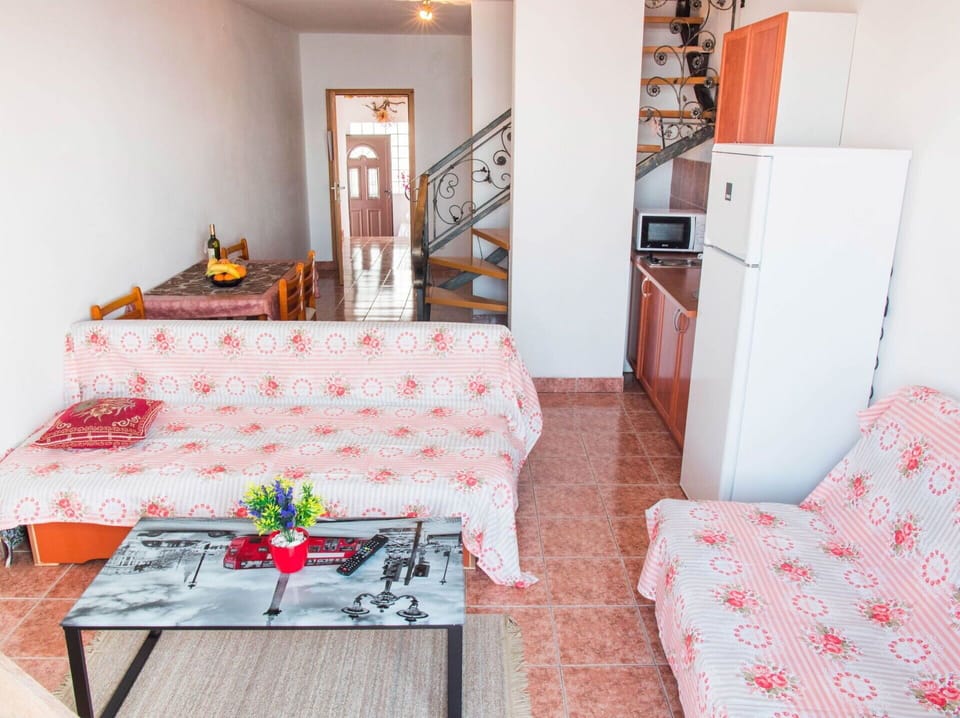 Furniture, Table, Building, Comfort, Textile, Orange, Couch, Plant, Interior Design, Decoration