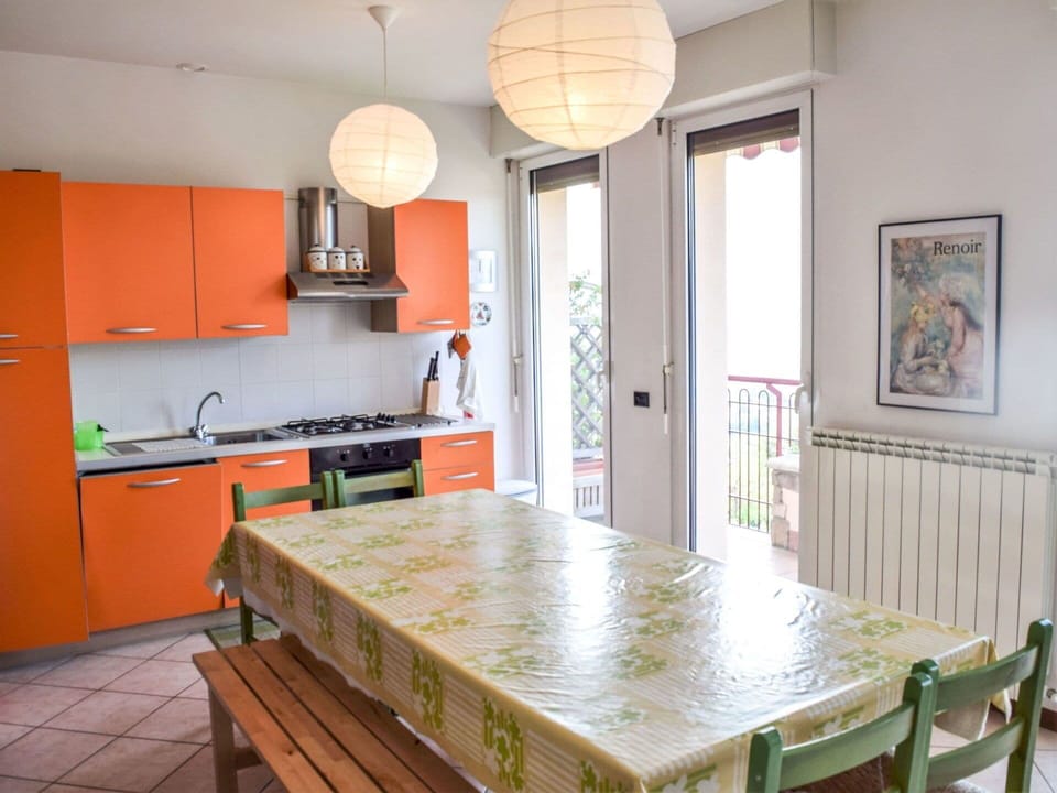Cabinetry, Furniture, Property, Countertop, Kitchen Sink, Tap, Table, Sink, Window, Wood