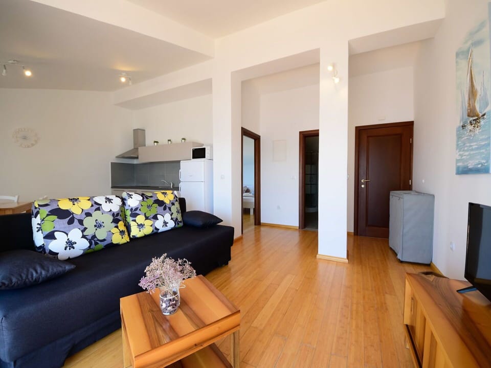 Furniture, Property, Table, Couch, Comfort, Wood, Flooring, Living Room, Interior Design, Floor