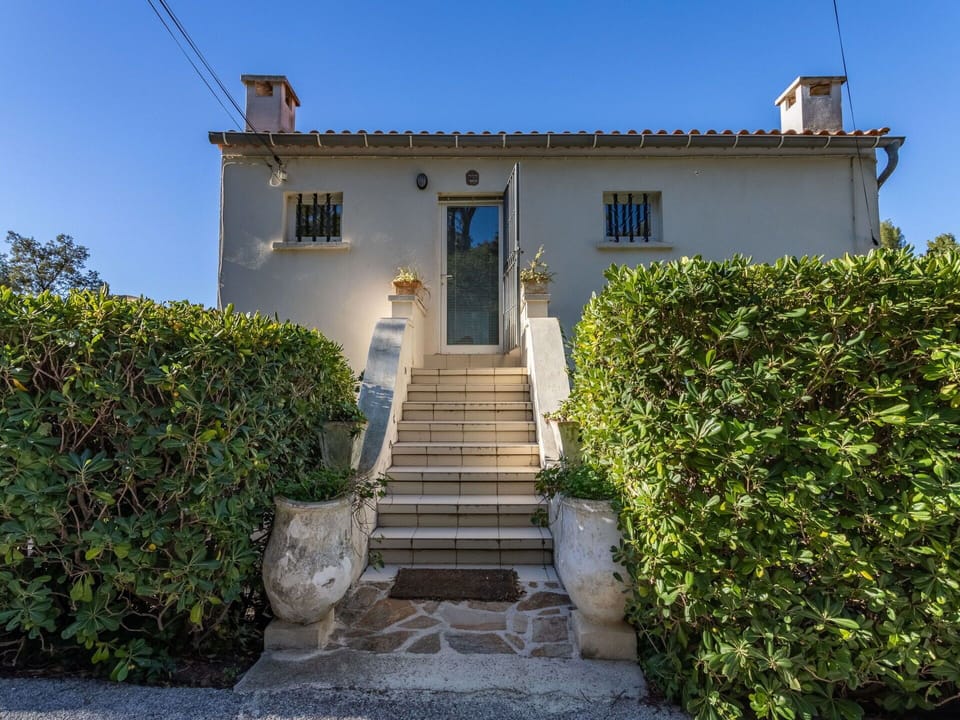 Plant, Sky, Window, Property, Building, Stairs, Door, Vegetation, House, Land Lot
