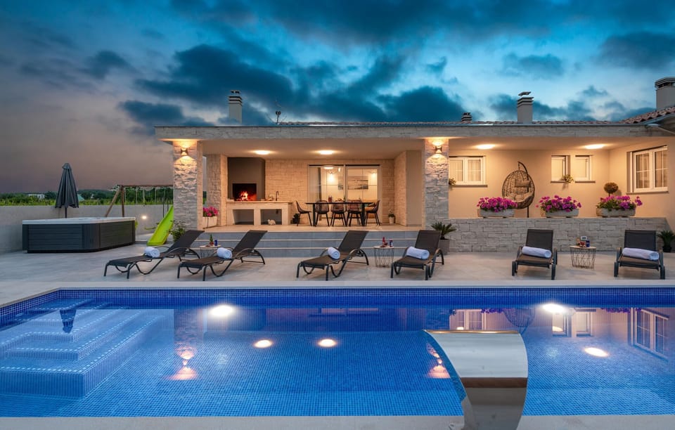 pool