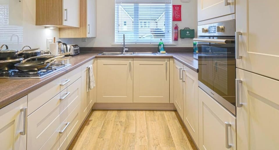 COOK YOUR HOME COOKED MEALS OUR KITCHEN ARE FULLY EQUIPPED