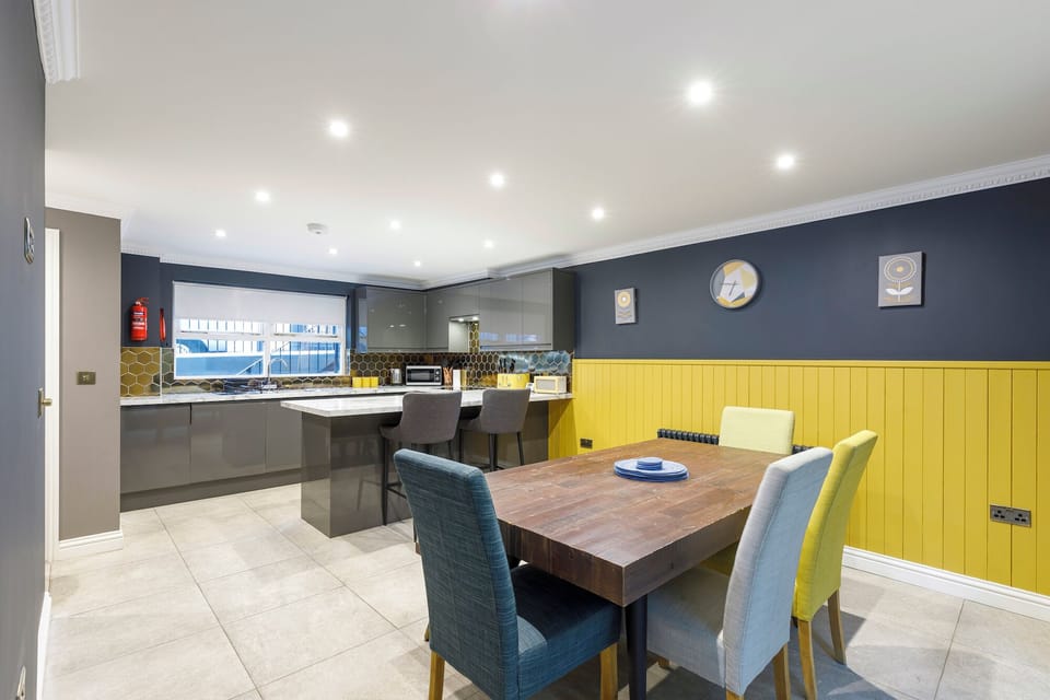 Kitchen/dining