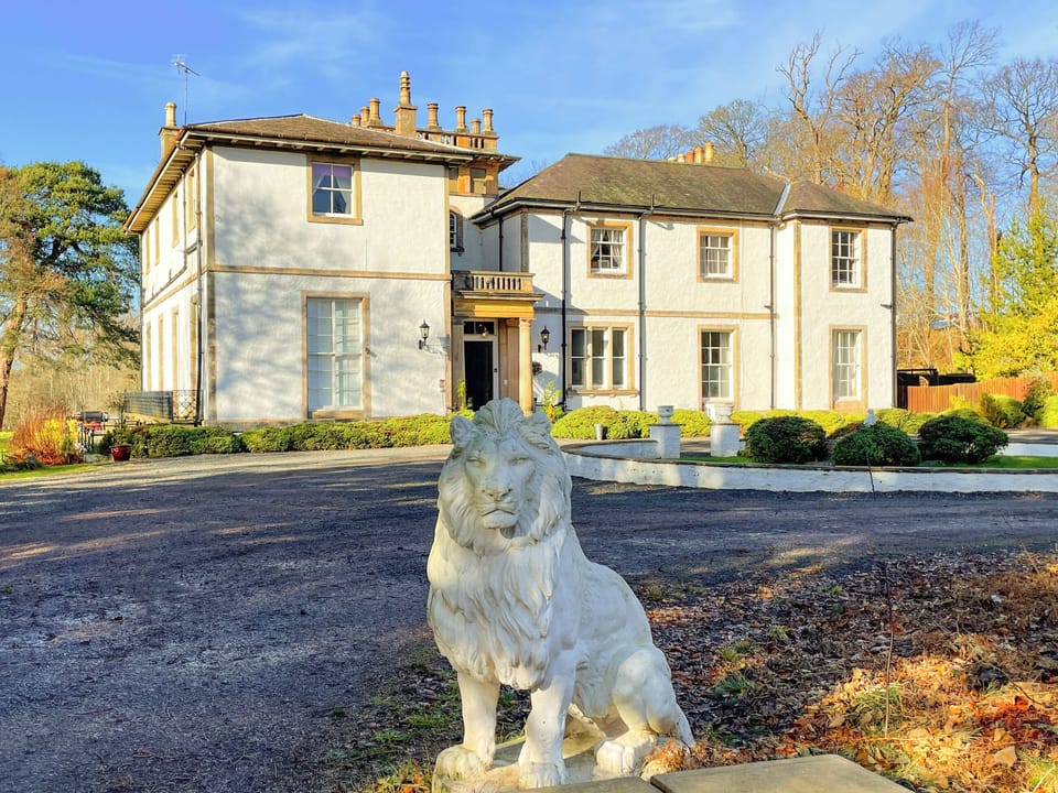 Exterior | The Mansion House at Kirkhill, Gorebridge, near Edinburgh