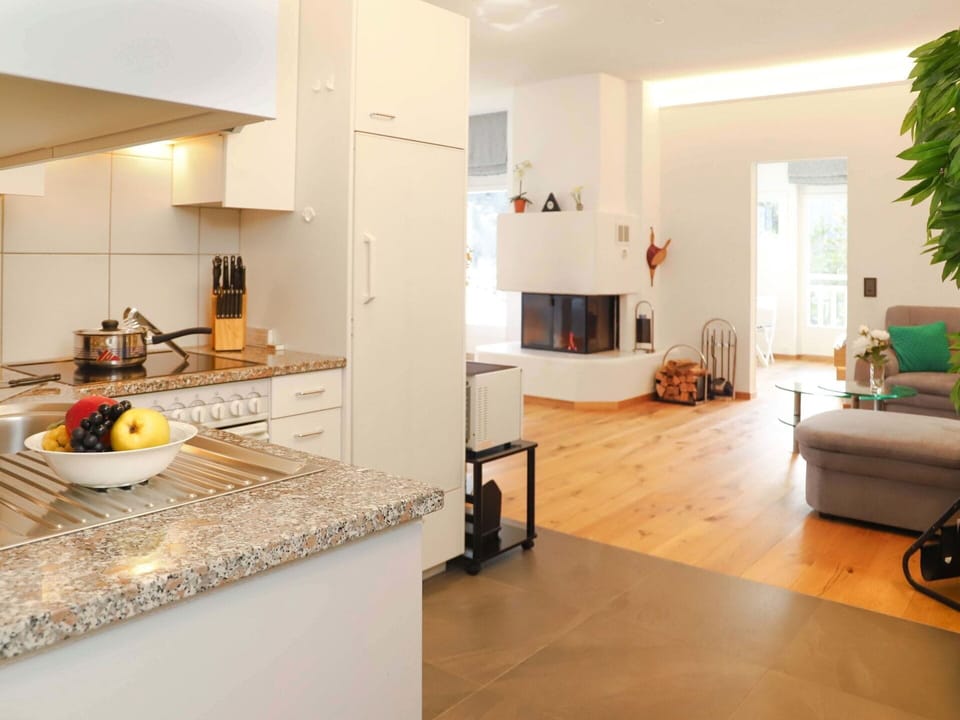Furniture, Property, Countertop, Cabinetry, Interior Design, Wood, Floor, Houseplant, Wall, Flooring