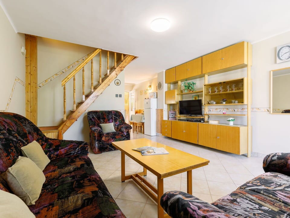 Furniture, Table, Property, Cabinetry, Comfort, Wood, Couch, Building, Interior Design, Flooring