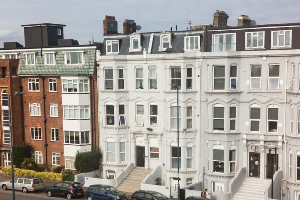 Take in the serene exterior view, set in a peaceful neighbourhood at Blue Puffin Stays Short Lets & Serviced Accommodation
