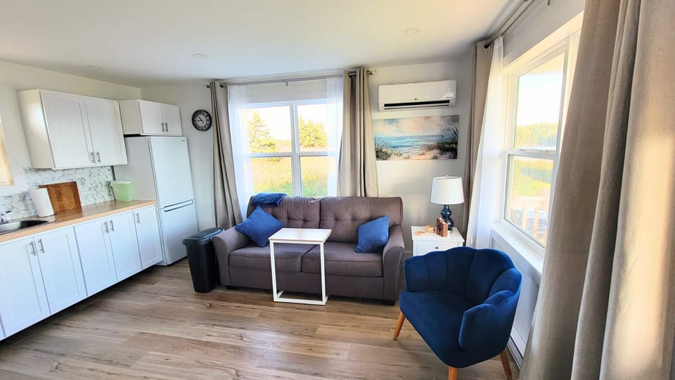 Livingroom with double sleeper sofa