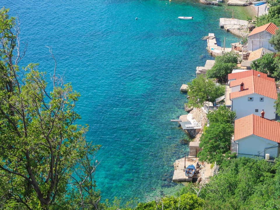 Water, Water Resources, Azure, Blue, Nature, Tree, Plant, Natural Landscape, Body Of Water, Vegetation