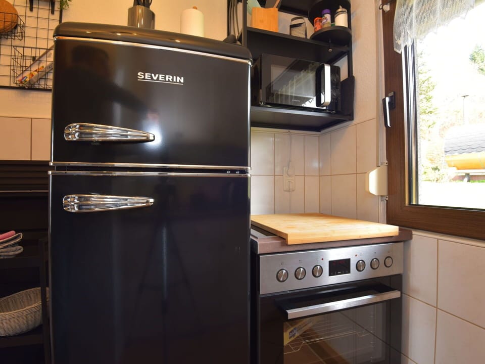 Kitchen Appliance, Home Appliance, Kitchen, Kitchen Stove, Wood, Interior Design, Stove, Major Appliance, Floor, Flooring