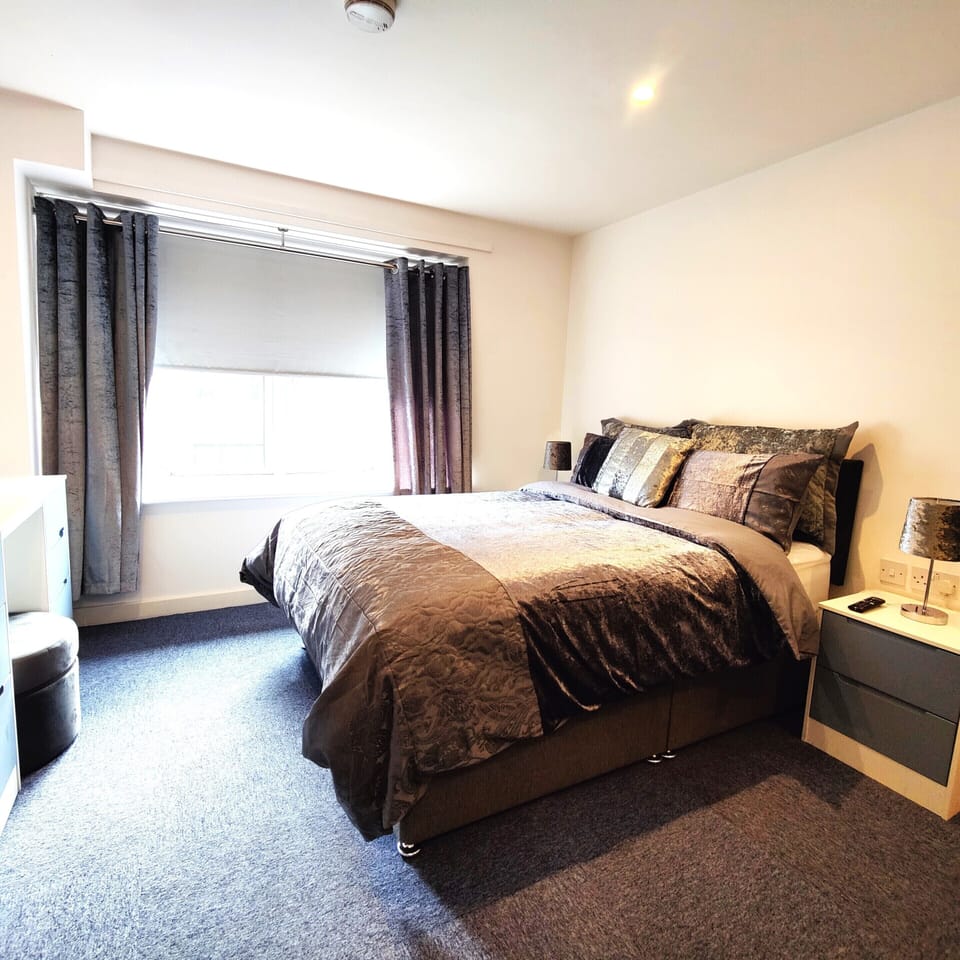 Room 3K3 Bedroom