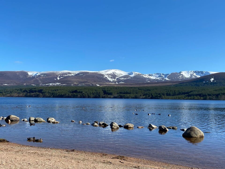 Water, Sky, Mountain, Water Resources, Ecoregion, Natural Landscape, Azure, Lake, Highland, Snow