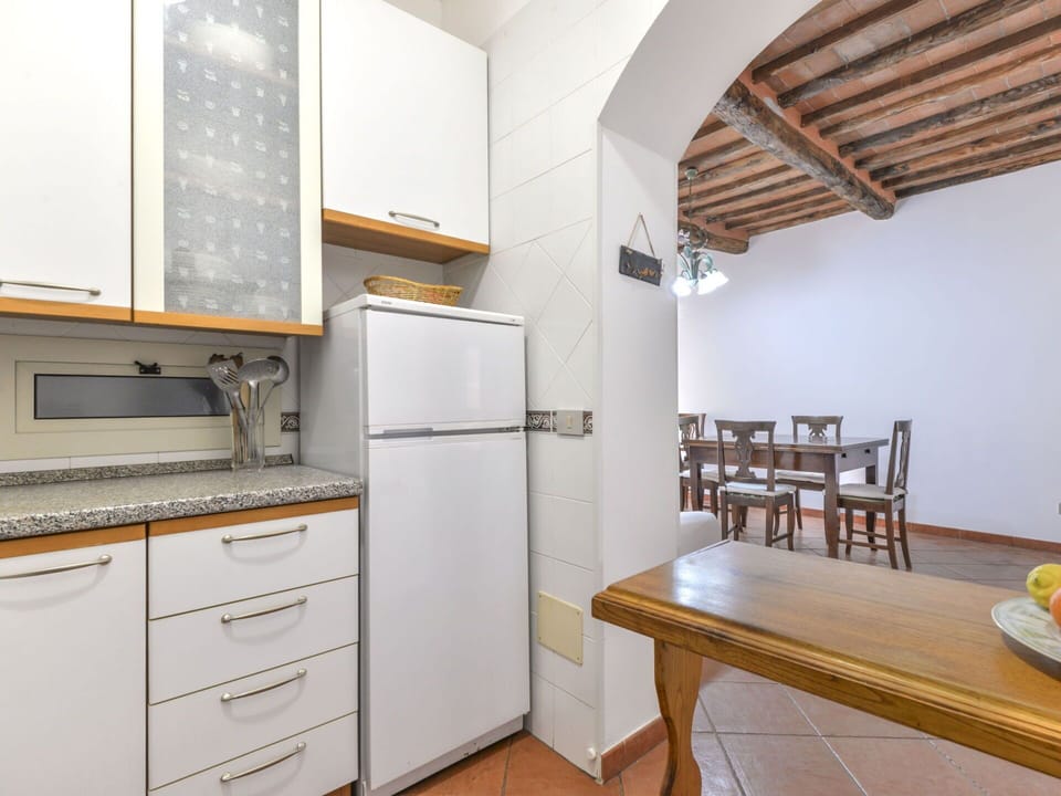 Furniture, Cabinetry, Property, Table, Wood, Building, Kitchen Appliance, Interior Design, Kitchen Stove, Architecture