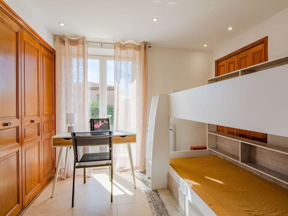 Property, Furniture, Cabinetry, Window, Building, Door, Wood, Interior Design, Floor