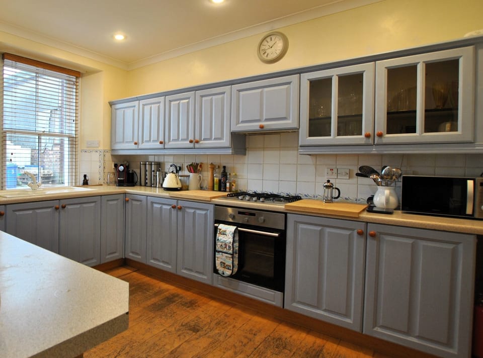Plenty of space to prepare local produce