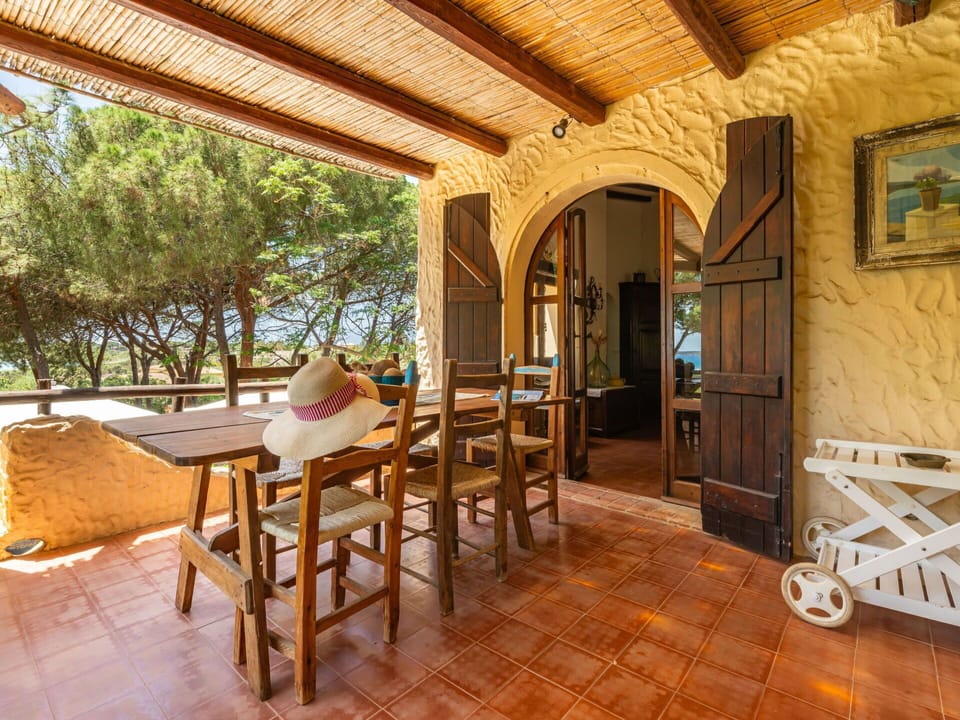 Property, Table, Wood, Interior Design, Shade, Porch, Floor, Tree, Cottage, Real Estate