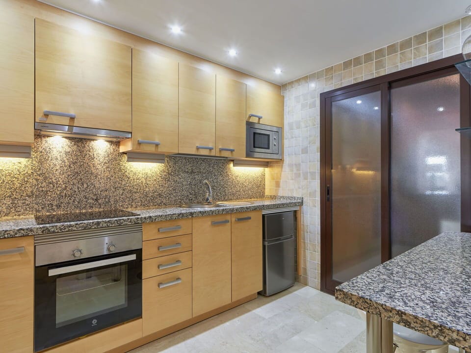 Furniture, Property, Plant, Comfort, Textile, Wood, Interior Design, Cabinetry, Houseplant, Flooring