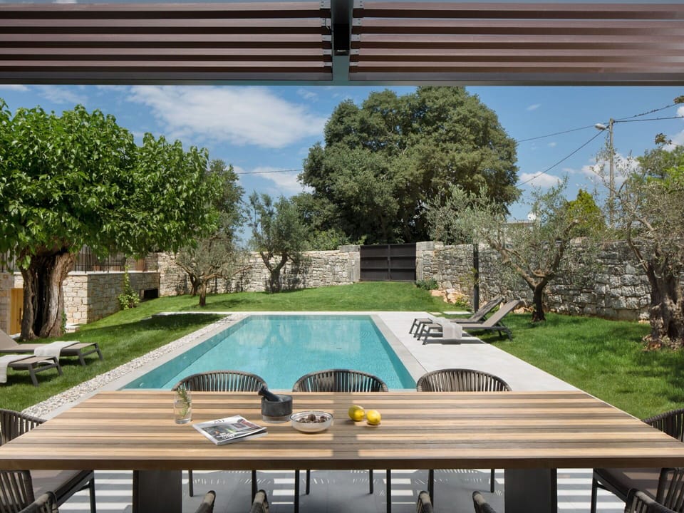 Furniture, Property, Plant, Comfort, Textile, Wood, Interior Design, Cabinetry, Houseplant, Flooring