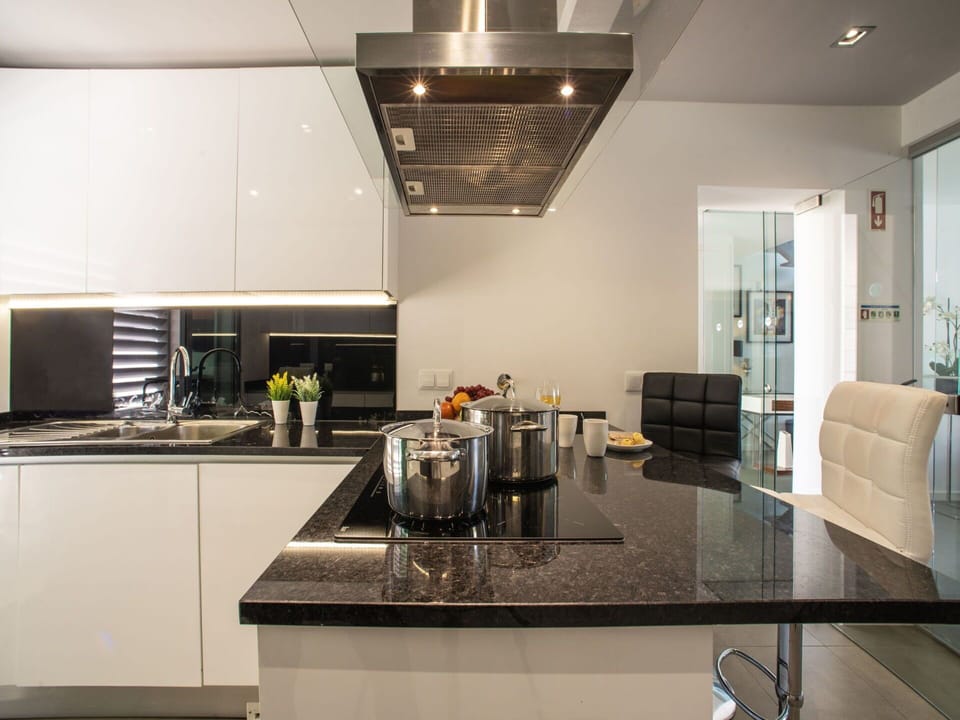 Countertop, Cabinetry, Kitchen, Interior Design, Home Appliance, Kitchen Appliance, Flooring, Floor, Building, Kitchen Stove