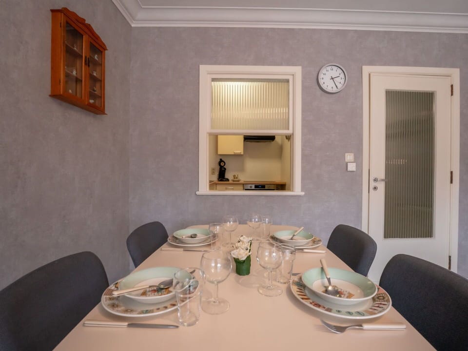 Table, Furniture, Property, Tableware, Mirror, Chair, Dishware, Interior Design, Lighting, Wood