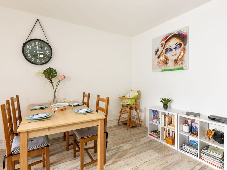 Furniture, Plant, Picture Frame, Table, Building, Wood, Chair, Wall, Bookcase, Paint