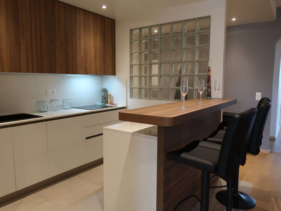 Countertop, Cabinetry, Sink, Property, Furniture, Kitchen Sink, Wood, Kitchen, Tap, Interior Design