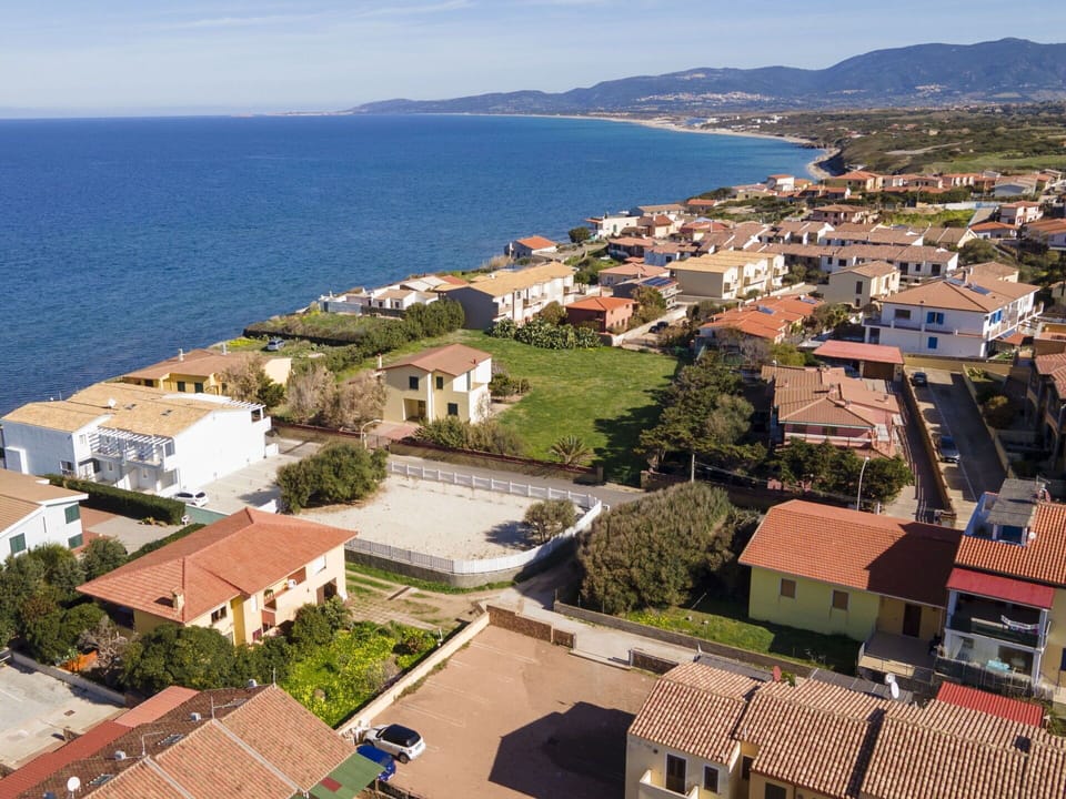 Water, Sky, Property, Building, Plant, Blue, Azure, Swimming Pool, Nature, Tree