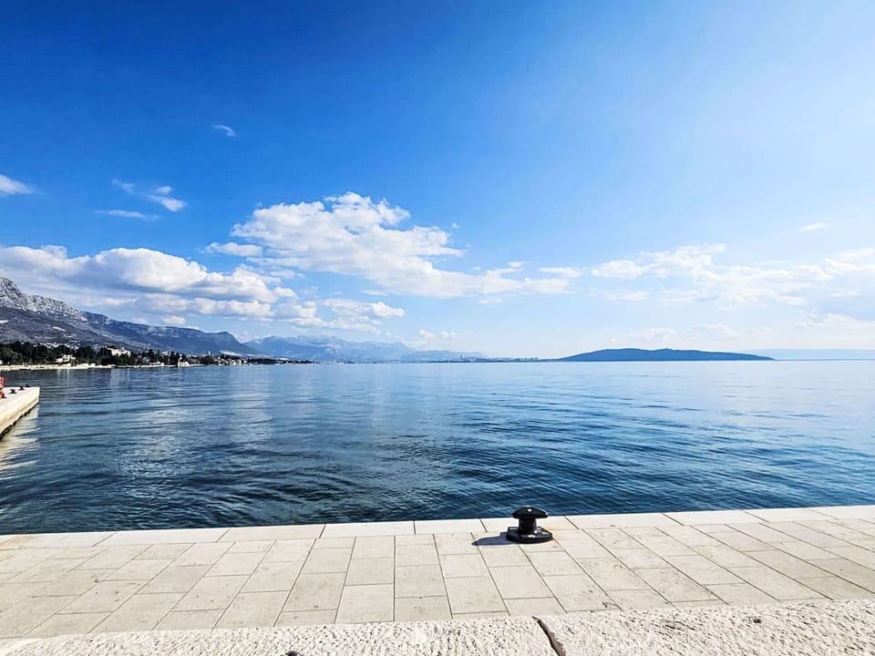 Sky, Blue, Water, Body Of Water, Cloud, Horizon, Coastal And Oceanic Landforms, Sea, Cumulus, Ocean