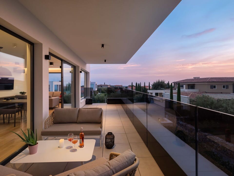 Sky, Table, Building, Plant, Cloud, Couch, Flowerpot, Shade, Lighting, Architecture