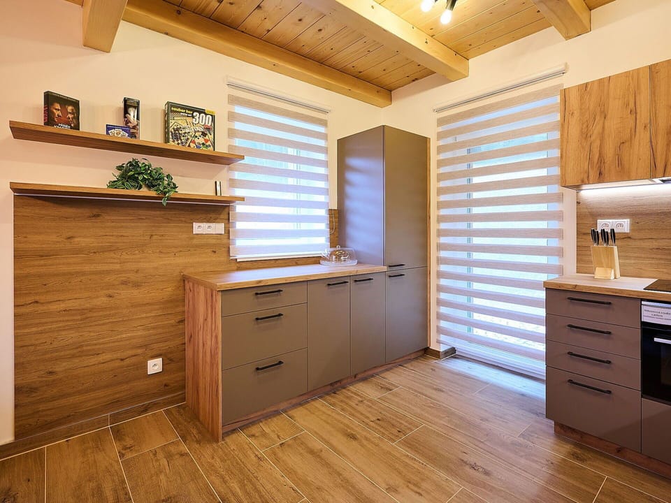 Cabinetry, Furniture, Property, Countertop, Building, Drawer, Wood, Interior Design, Lighting, Flooring