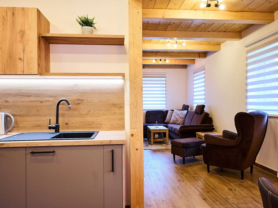 Property, Kitchen Sink, Cabinetry, Sink, Wood, Architecture, Interior Design, Building, Floor, Wall