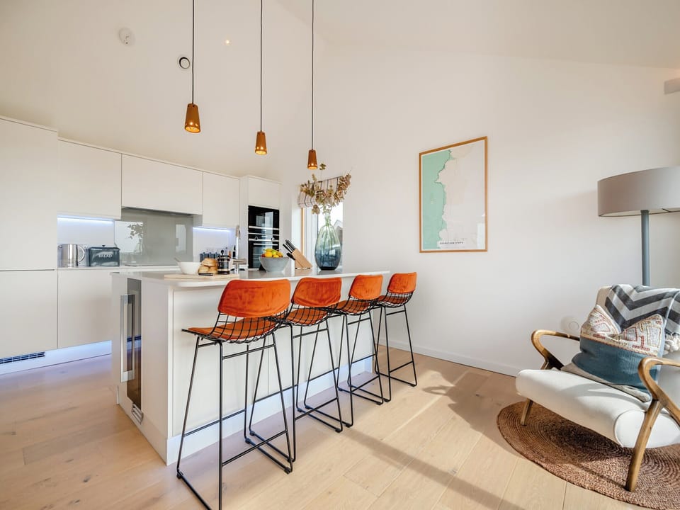 Open plan living space | 3 Karn Havos, Mawgan Porth