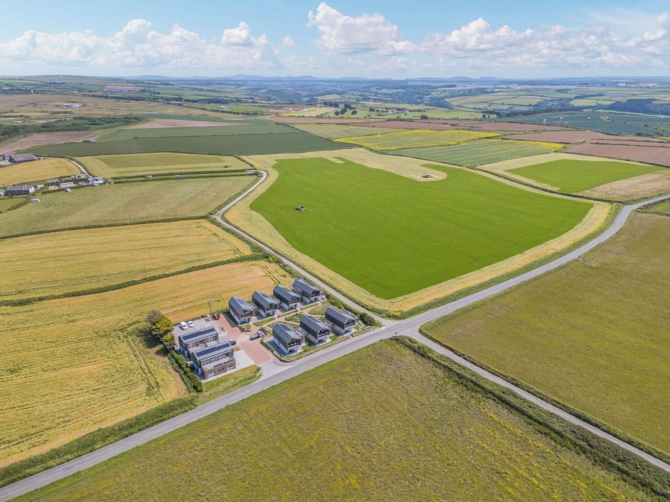 Setting | 3 Karn Havos, Mawgan Porth