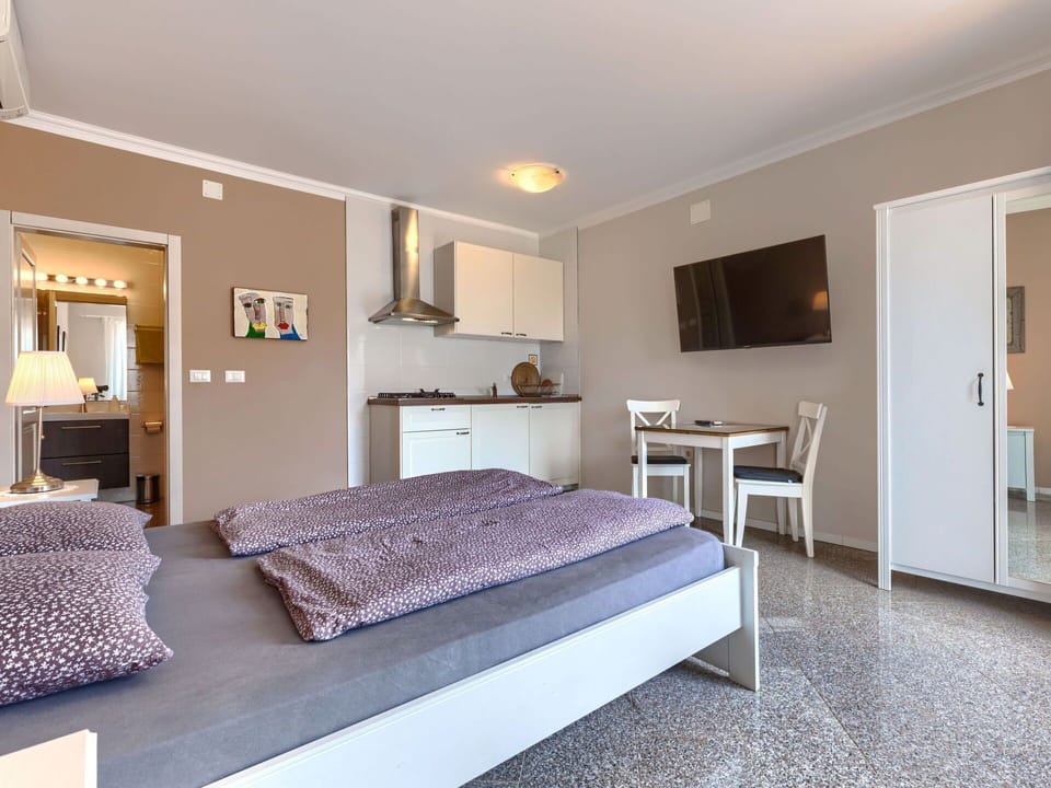 Property, Furniture, Comfort, Wood, Table, Interior Design, Floor, Bed Frame, Building, Flooring