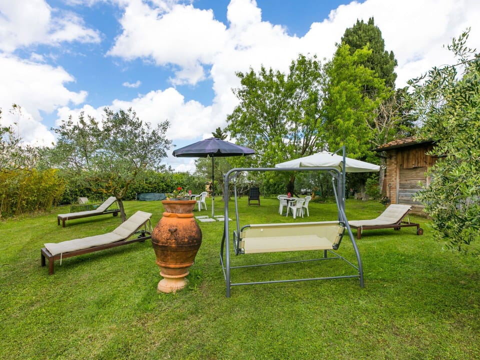 Plant, Cloud, Sky, Plant Community, Natural Landscape, Outdoor Furniture, Botany, Shade, Tree, Outdoor Bench